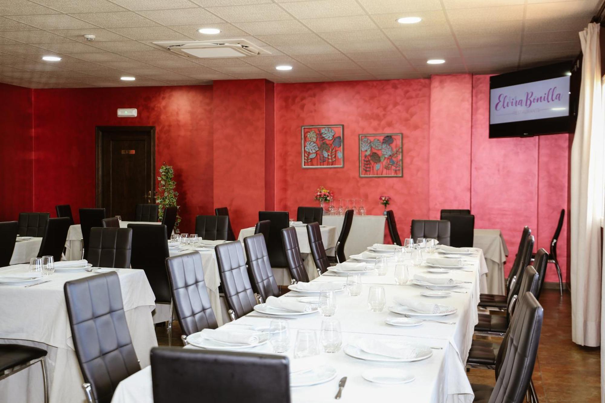 Hotel Restaurante Sostenible La Laguna Brozas Luaran gambar
